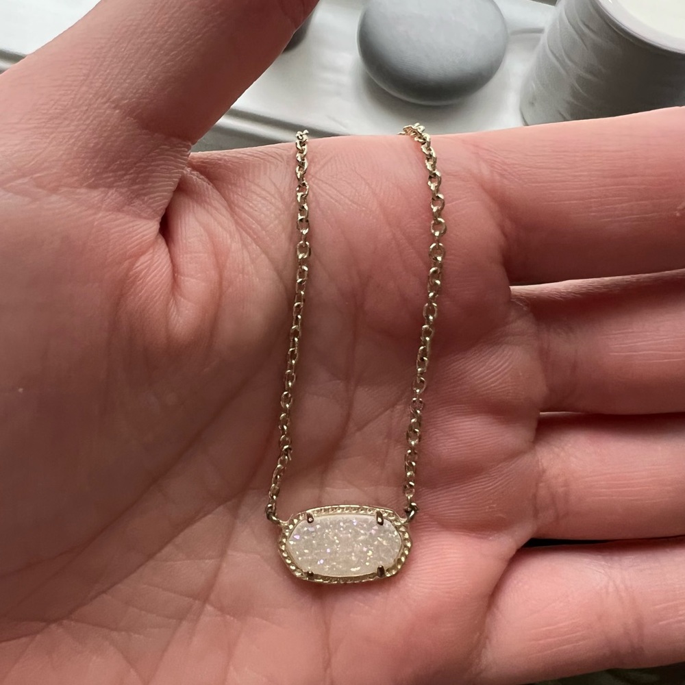 Kendra Scott Necklace